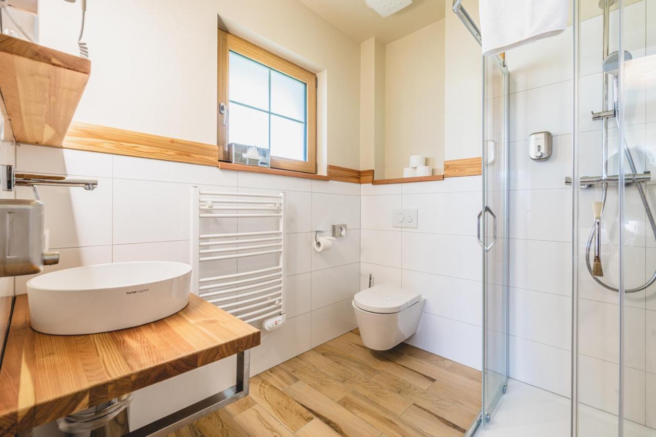 Ferienwohnung mit 2 Schlafzimmern, Sauna, Whirlpool und Terrasse